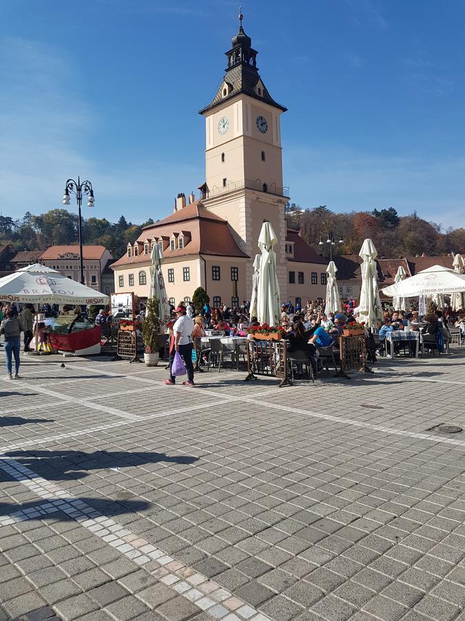 Luky10 Apartment Brasov Bagian luar foto