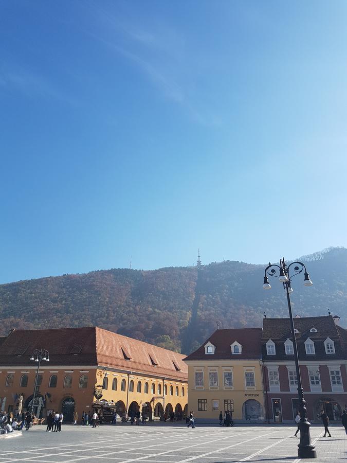 Luky10 Apartment Brasov Bagian luar foto