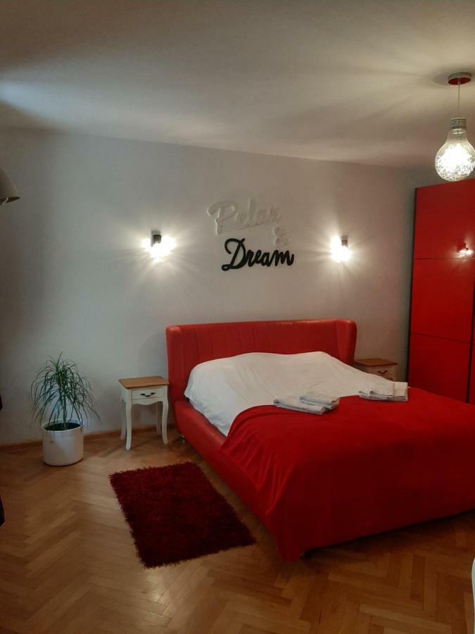 Luky10 Apartment Brasov Bagian luar foto